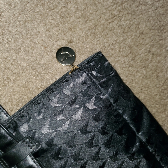 Lo & Sons Seville Tote Bundle. Saffiano leather. 3 in 1 w/dust bag. 13 inch - Picture 12 of 16